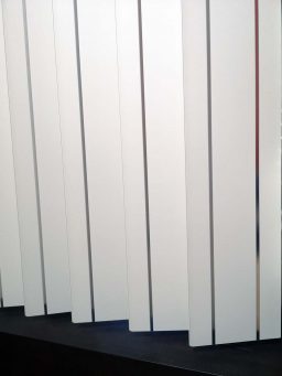 Plastikinės vertikalios žaliuzės