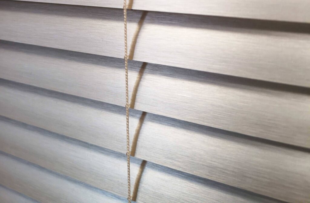 Venetian blinds private